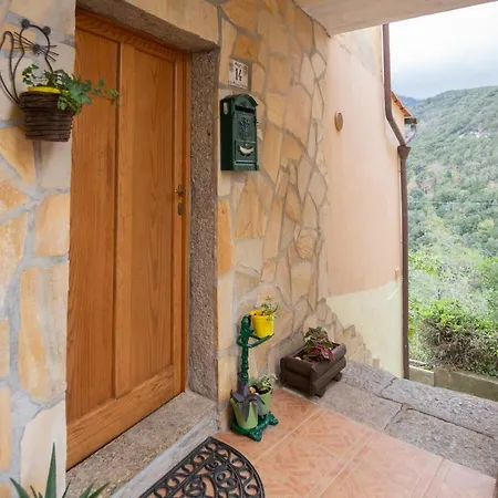 Il Borgo - Helloelba 펜션 *