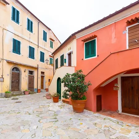 Il Borgo - Helloelba 펜션 *